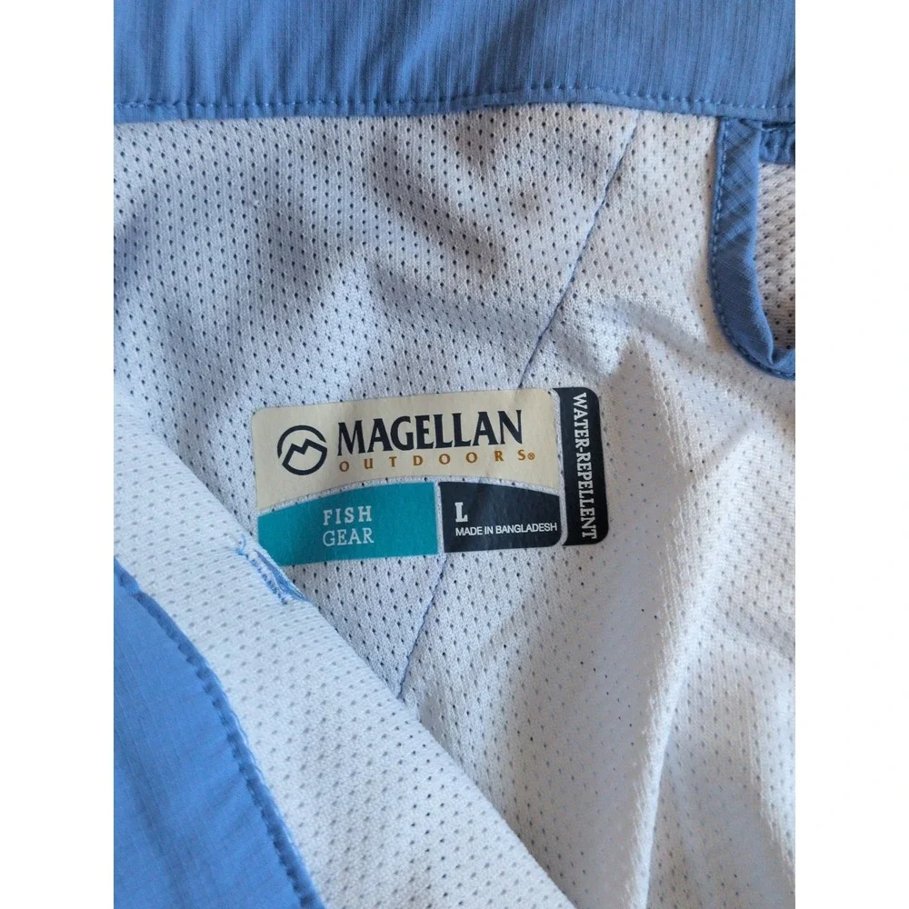 Magellan Men's Blue Fish Gear Outdoor Water Repellant Shorts Size Large